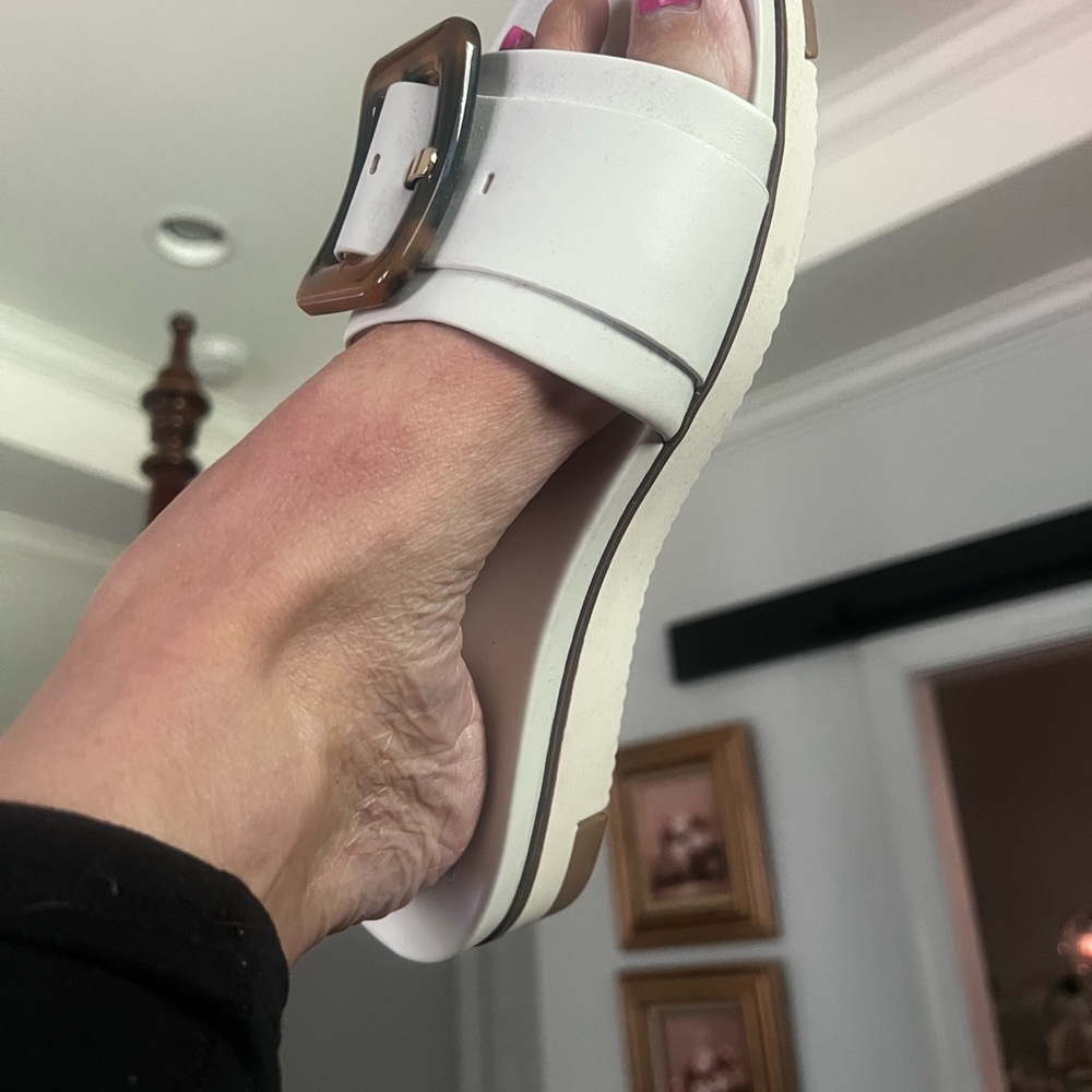 DV by Dolce Vita Cream Sandals with Tortoise Buckle - Picture 3 of 4
